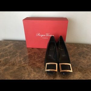 Roger Vivier Décolleté Trompette Pump size35 (US5)